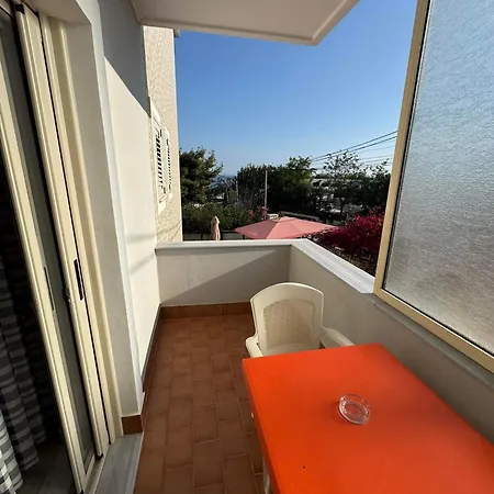 Augustus Hotel