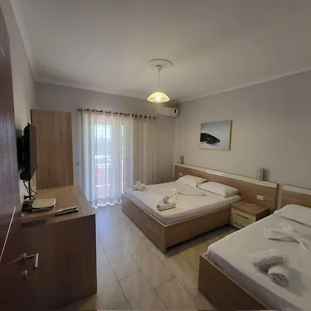 Augustus Hotel 3*