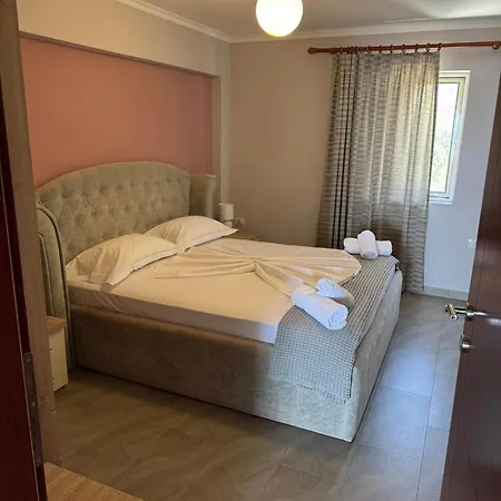 Hotel Augustus Dhërmi