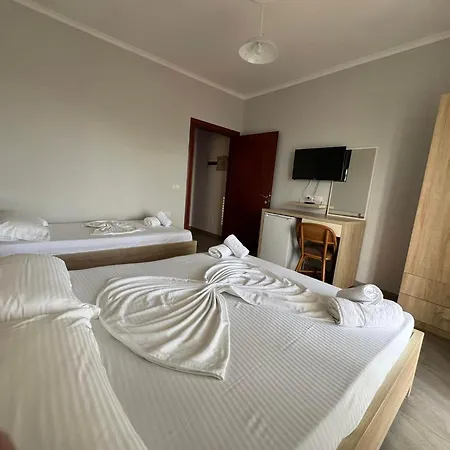Augustus Hotel 3*