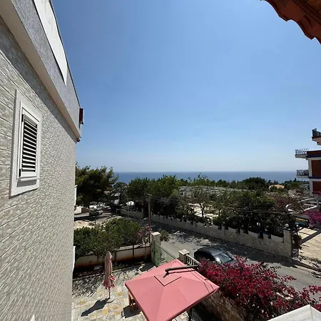 Augustus Hotel